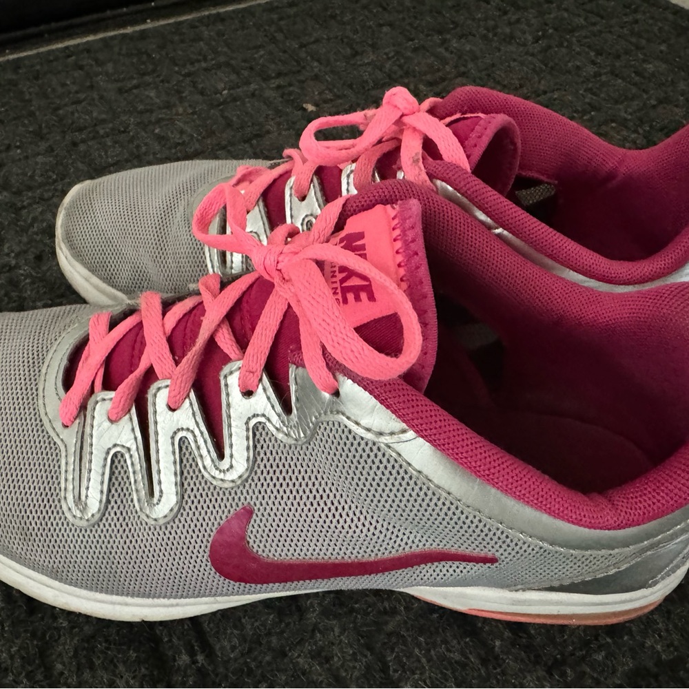 Women’s Nike shoes